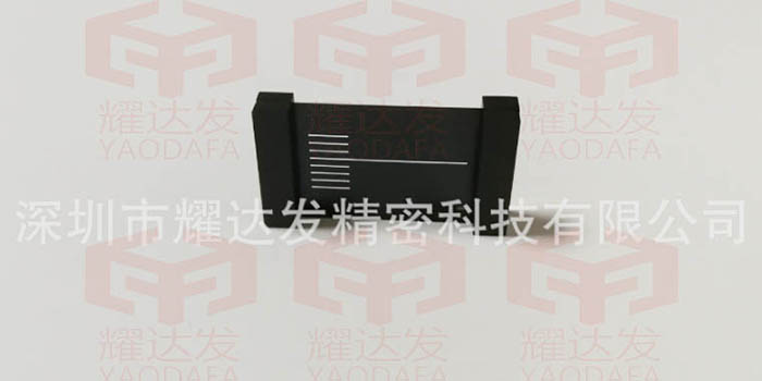 狭缝发黑